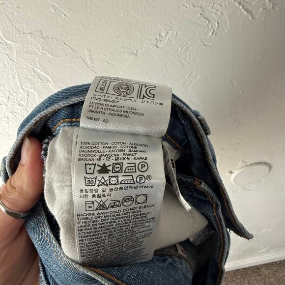 Levi's Size 26 L 3 Cut Off Festival Denim Jean Shorts - Picture 5 of 7